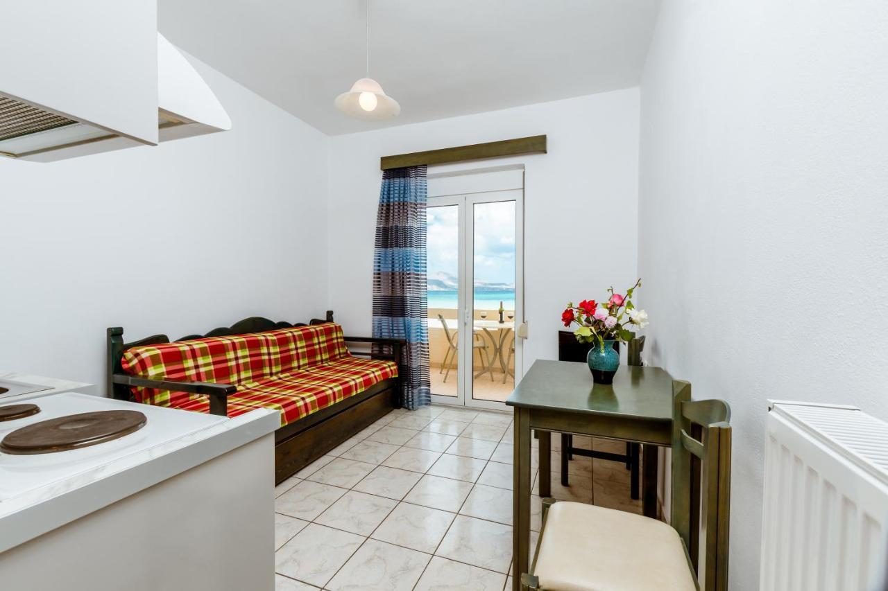 Asterina Seaside Apartments 칼리베스 외부 사진